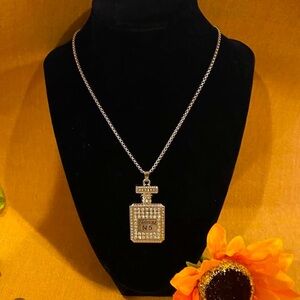 Elegant Silver Perfume Bottle Pendant Necklace